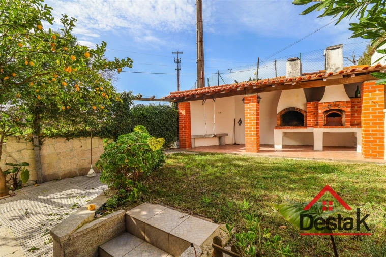 Moradia T3 para Venda em Rio de Loba