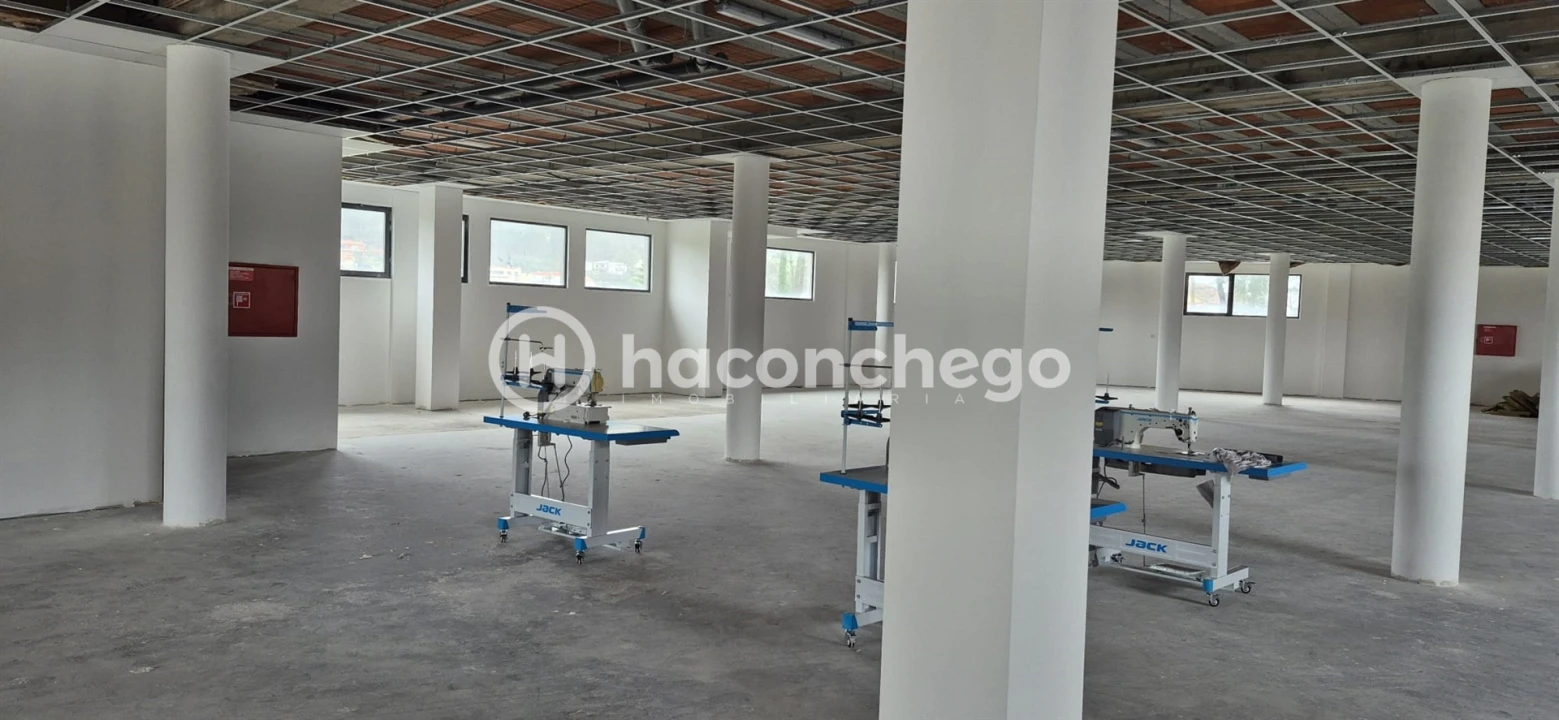 Armazém para Arrendamento em Abade de Neiva Foto 7