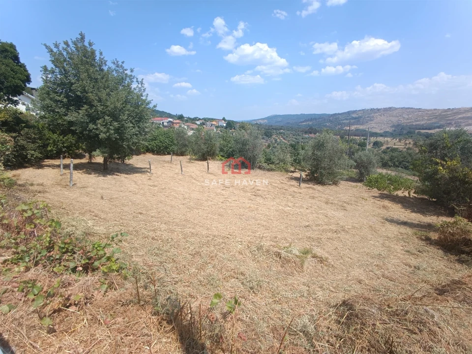 Moradia T3 para Venda em Real Foto 21