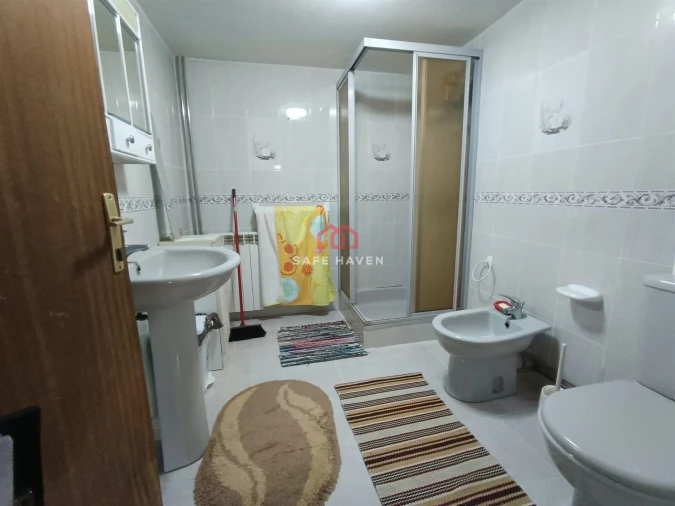 Moradia T3 para Venda em Real Foto 16