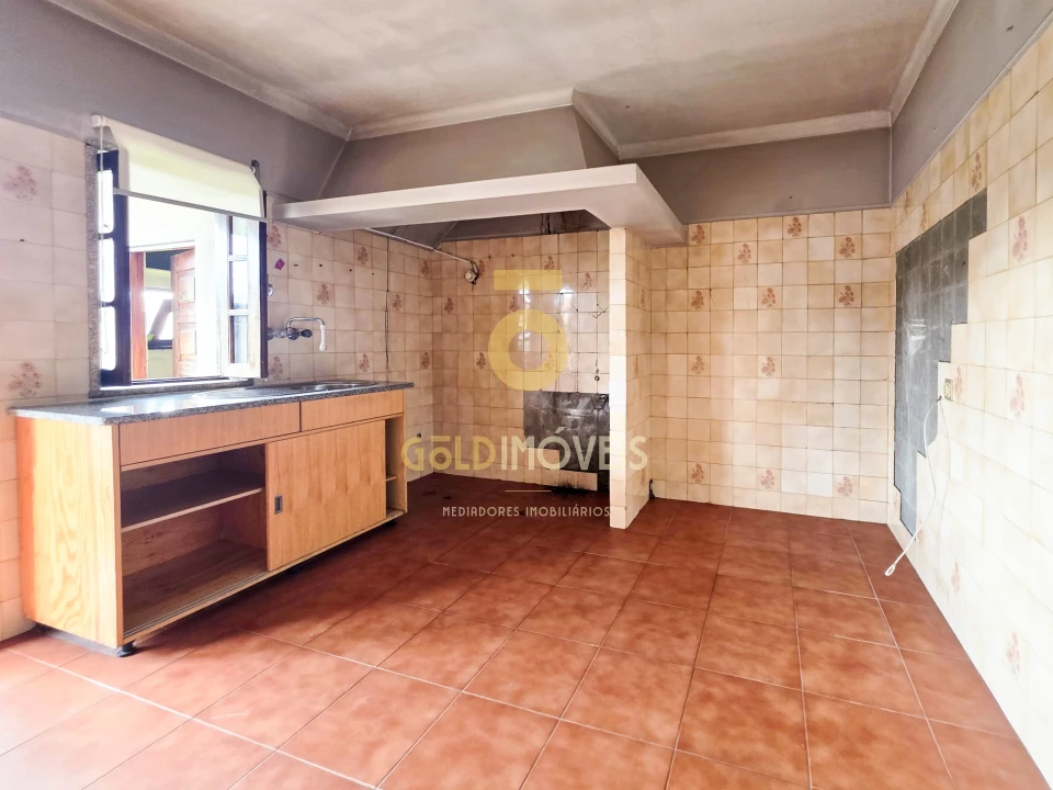 Moradia T2 para Venda em Alpendorada, Várzea e Torrão Foto 4