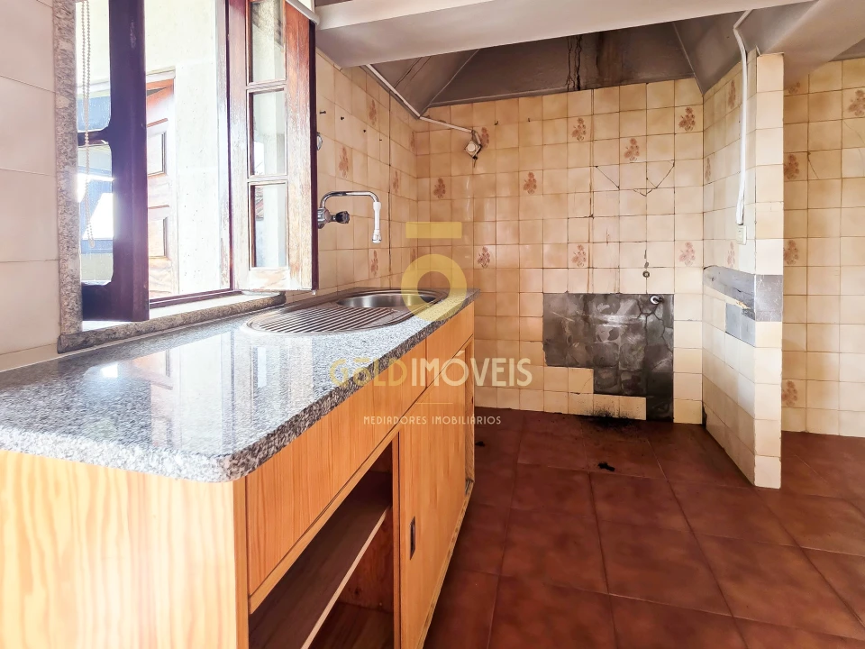 Moradia T2 para Venda em Alpendorada, Várzea e Torrão Foto 5