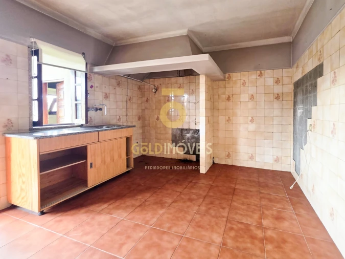 Moradia T2 para Venda em Alpendorada, Várzea e Torrão Foto 4