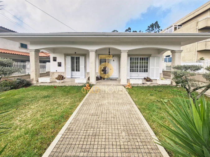 Moradia T3 para Venda em São João de Ver Foto 1