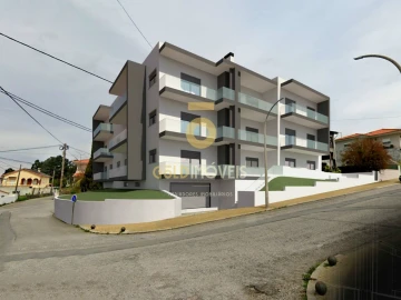 Apartamento T2 para Venda em Nogueira do Cravo e Pindelo