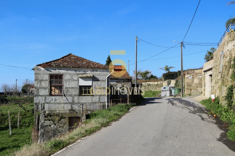 Moradia T2 para Venda em Fornelos Foto 1