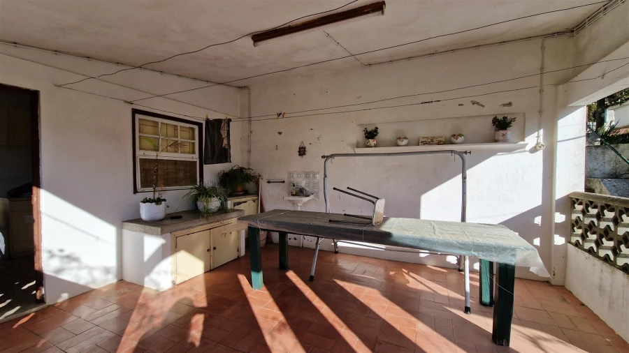 Moradia T6 para Venda em Santiago Maior Foto 29