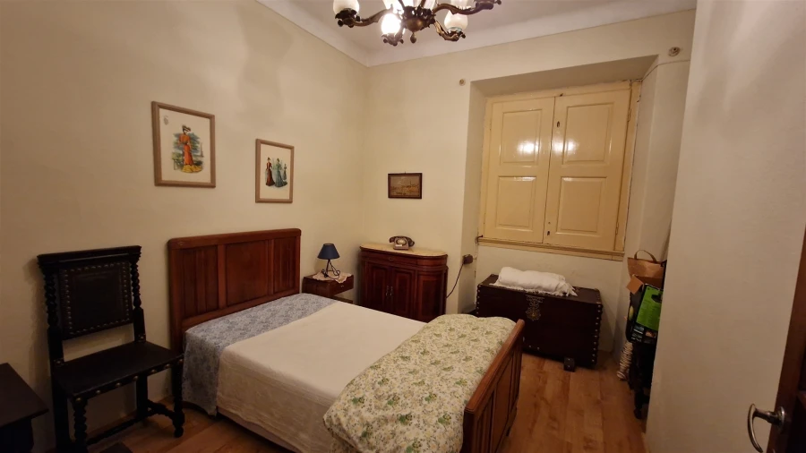 Moradia T6 para Venda em Santiago Maior Foto 8