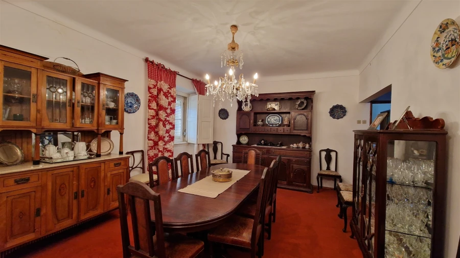 Moradia T6 para Venda em Santiago Maior Foto 13