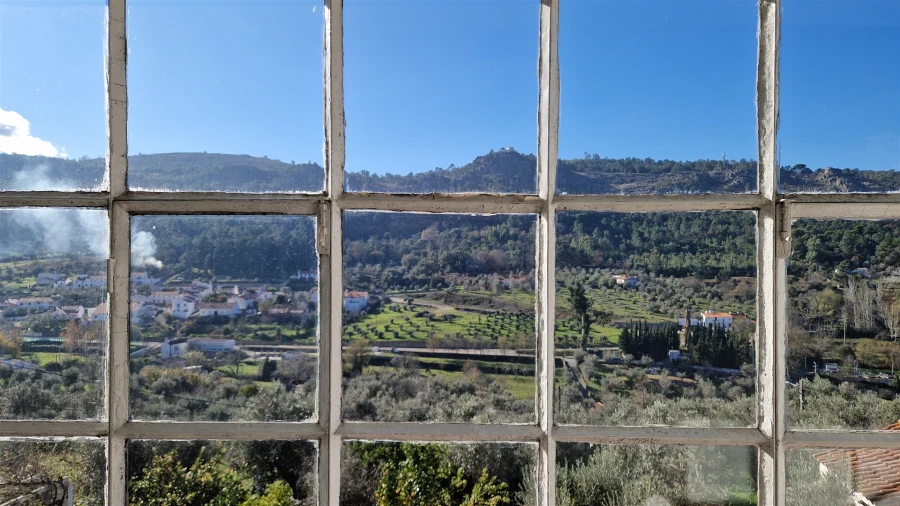 Moradia T6 para Venda em Santiago Maior Foto 26