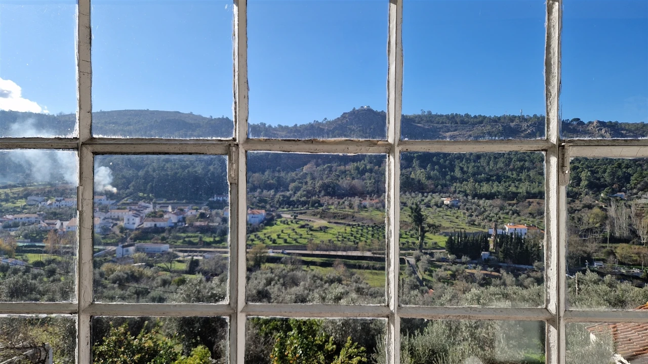 Moradia T6 para Venda em Santiago Maior Foto 26