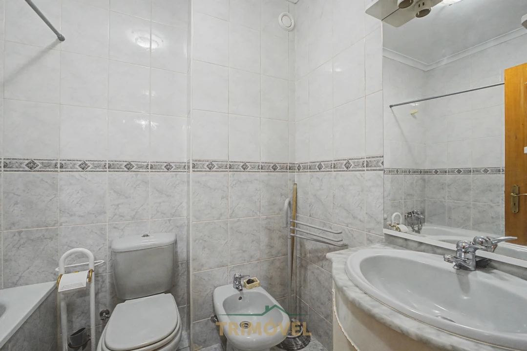 Apartamento T2 para Venda em São João da Madeira Foto 15