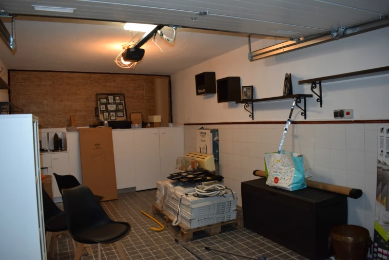 Garagem para Arrendamento em Santo Antonio dos Olivais Foto 2