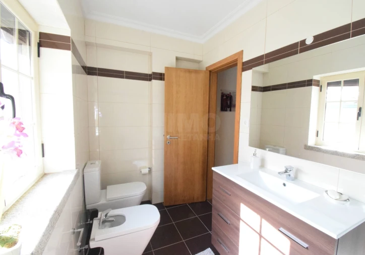 Moradia T3 para Venda em Alcaide Foto 11