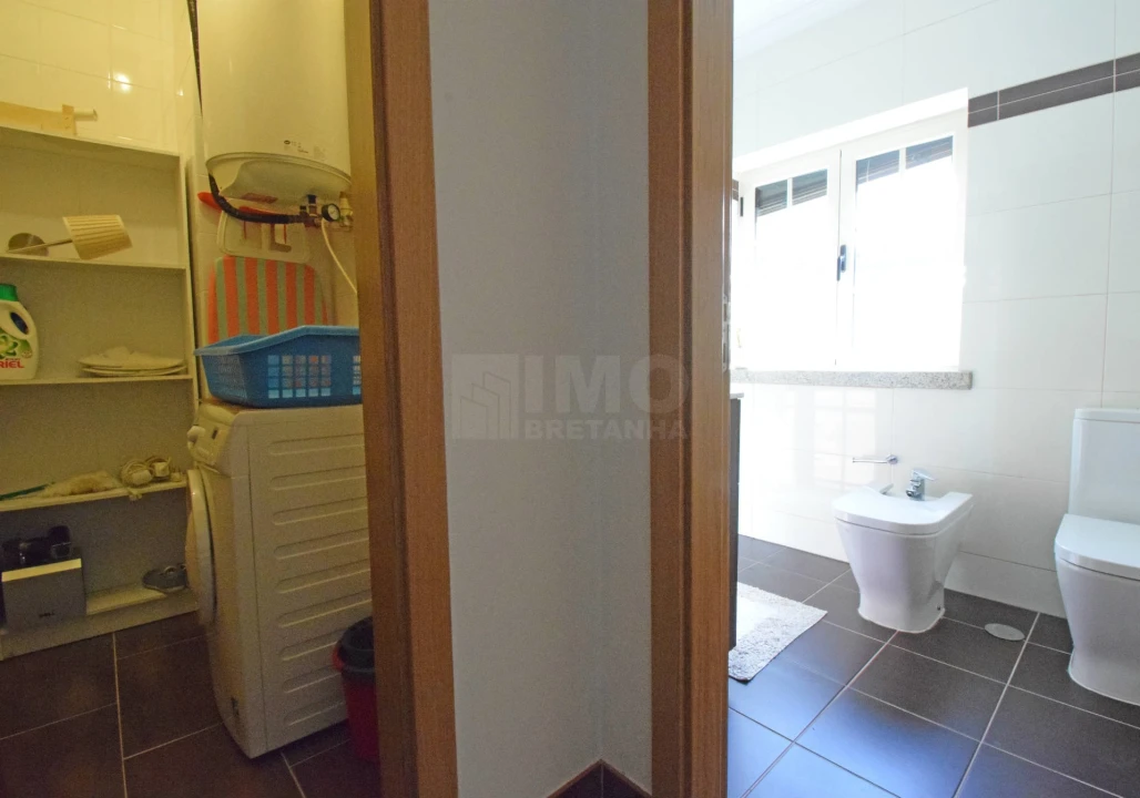 Moradia T3 para Venda em Alcaide Foto 10