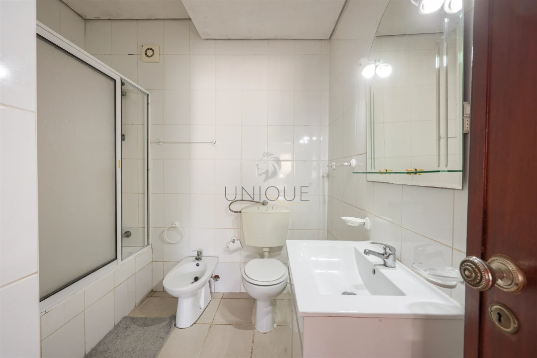 Apartamento T3 para Venda em Eixo e Eirol Foto 19