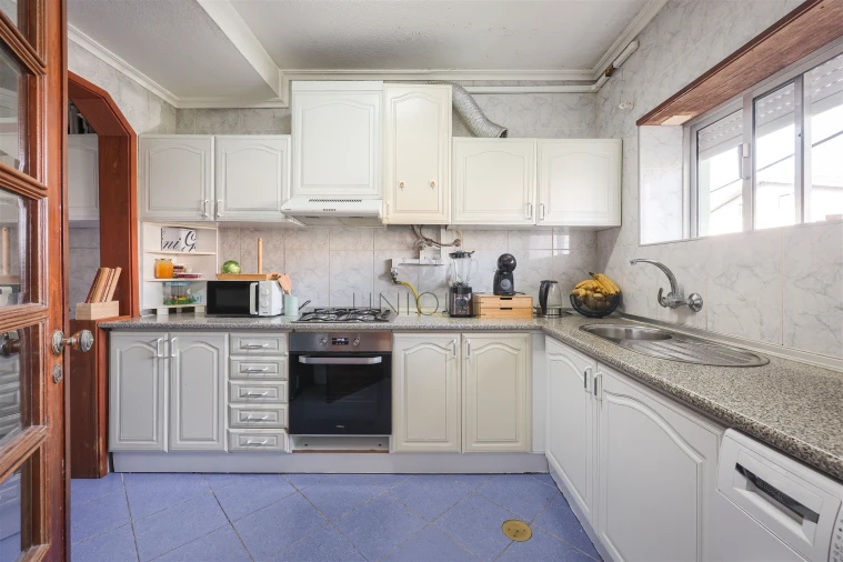 Apartamento T3 para Venda em Eixo e Eirol Foto 4