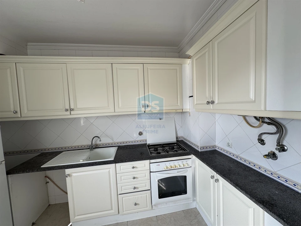 Apartamento T1 para Venda em Guia Foto 12