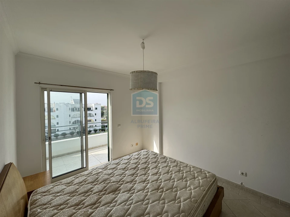 Apartamento T1 para Venda em Guia Foto 16