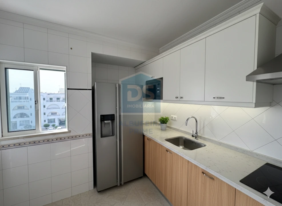 Apartamento T1 para Venda em Guia Foto 3