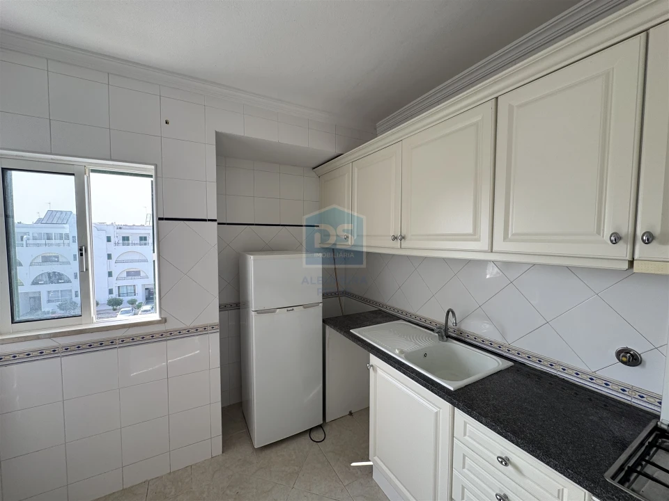 Apartamento T1 para Venda em Guia Foto 13