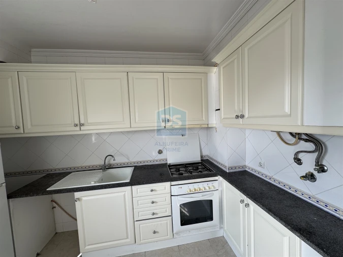 Apartamento T1 para Venda em Guia Foto 12