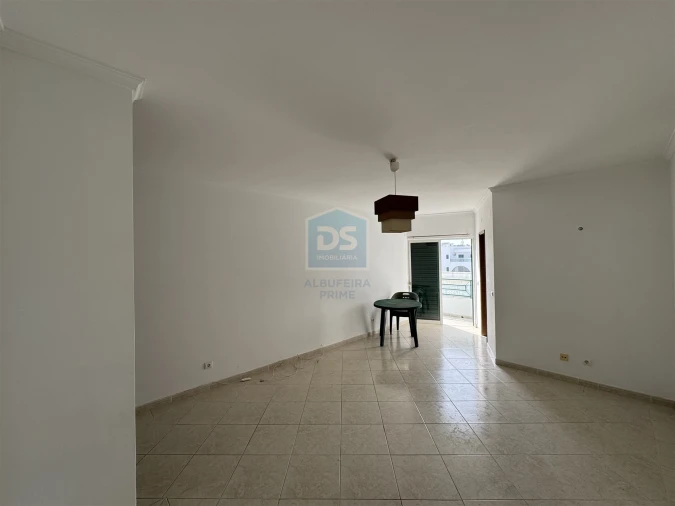 Apartamento T1 para Venda em Guia Foto 9