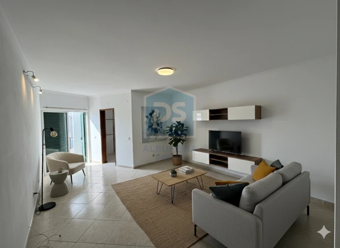 Apartamento T1 para Venda em Guia Foto 5