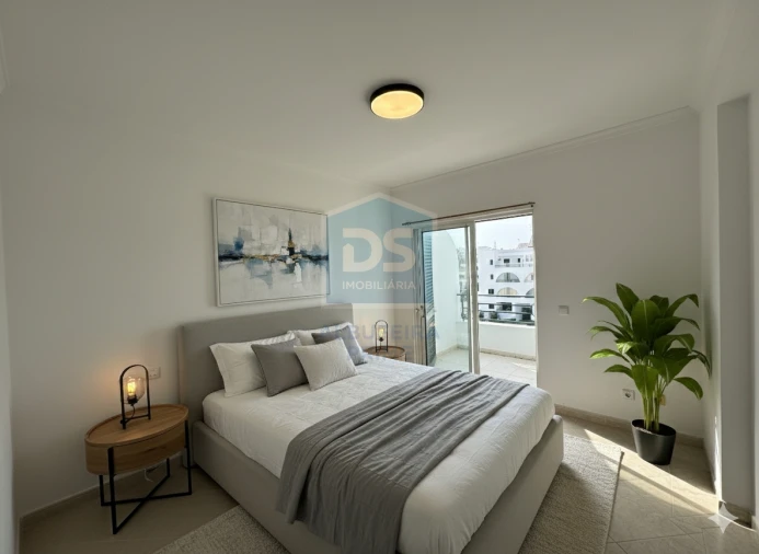 Apartamento T1 para Venda em Guia Foto 6