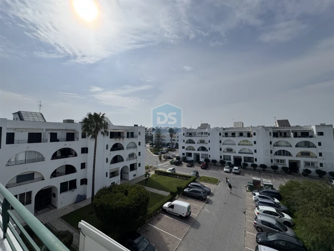 Apartamento T1 para Venda em Guia Foto 7