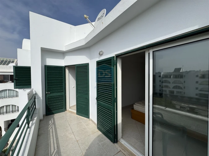 Apartamento T1 para Venda em Guia Foto 2