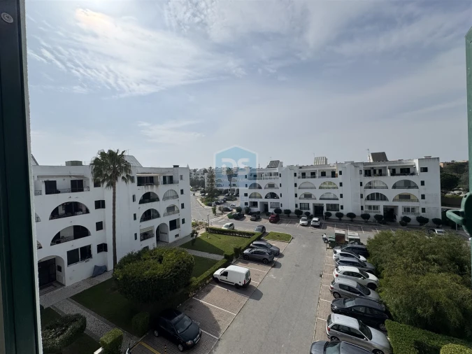 Apartamento T1 para Venda em Guia Foto 15