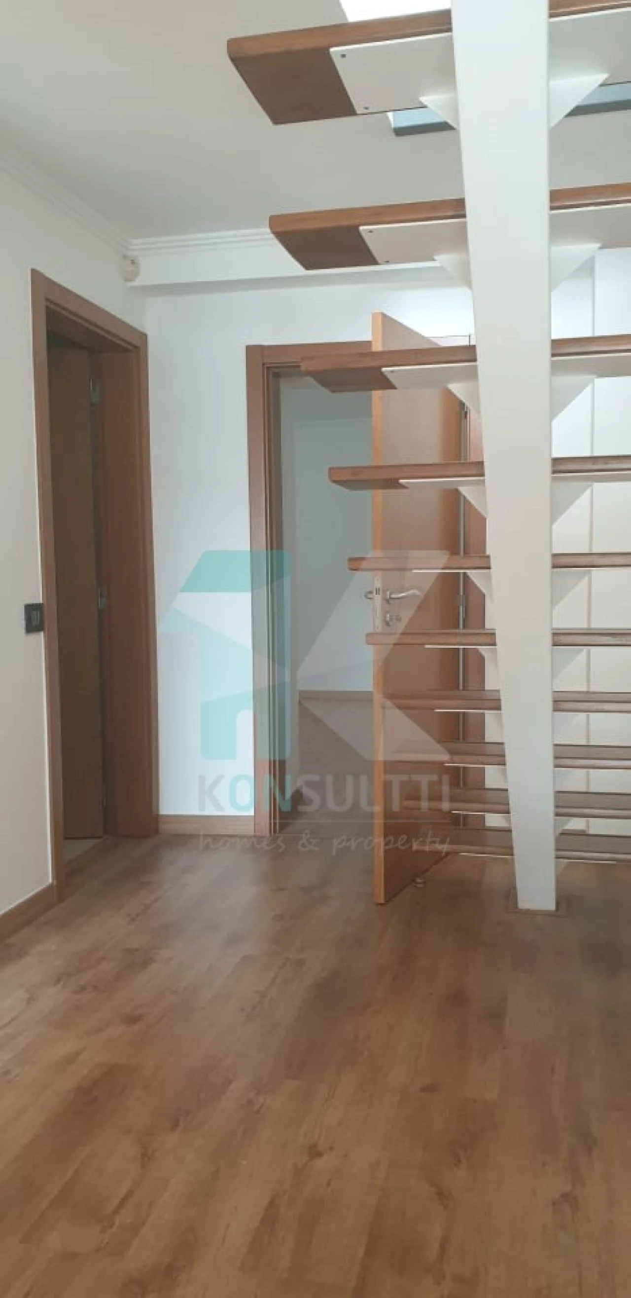Moradia T3 para Venda em Alcabideche Foto 34