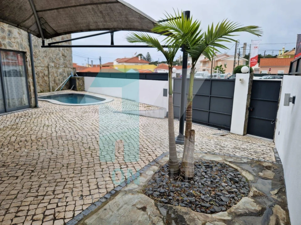 Moradia T3 para Venda em Alcabideche Foto 2