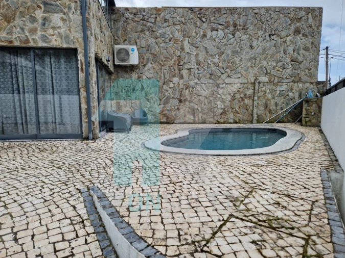 Moradia T3 para Venda em Alcabideche Foto 28
