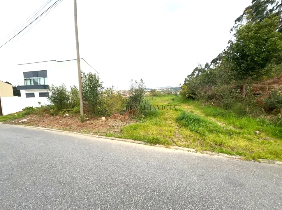 Terreno para Venda em Gulpilhares e Valadares Foto 12