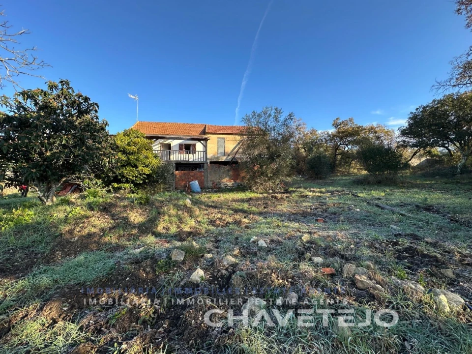 Quinta T2 para Venda em Além da Ribeira e Pedreira Foto 3