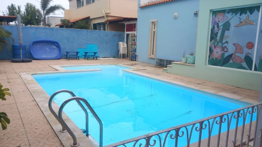 Negócio para Venda em Charneca de Caparica e Sobreda Foto 9