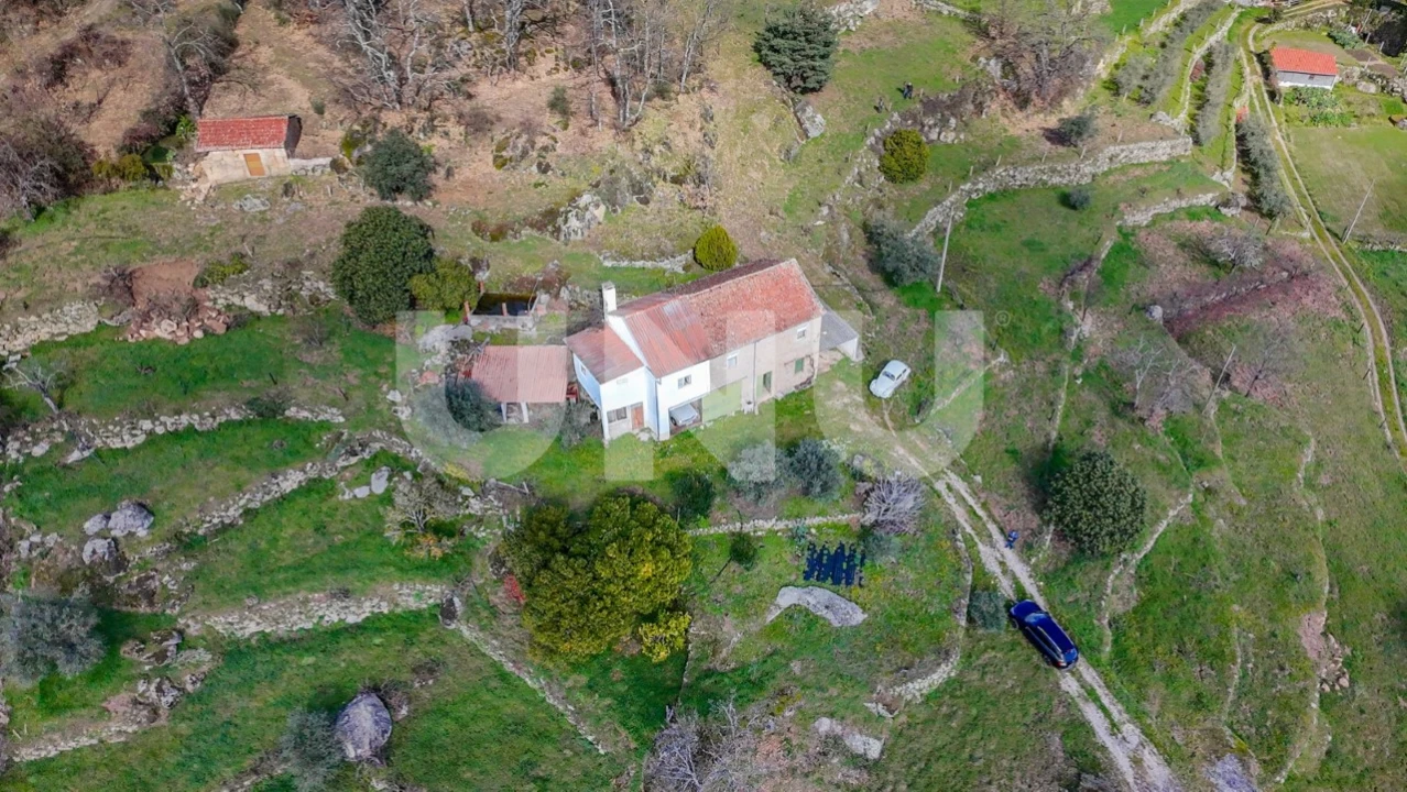 Quinta T2 para Venda em Orjais Foto 4