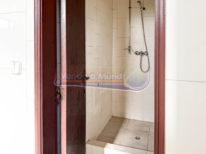 Loja para Venda em Benfica do Ribatejo Foto 10