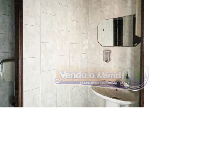 Loja para Venda em Benfica do Ribatejo Foto 12