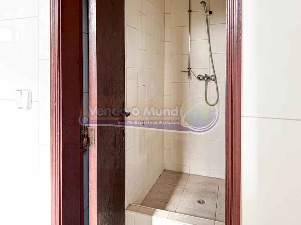 Loja para Venda em Benfica do Ribatejo Foto 10