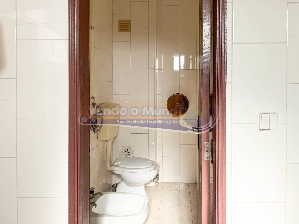 Loja para Venda em Benfica do Ribatejo Foto 9