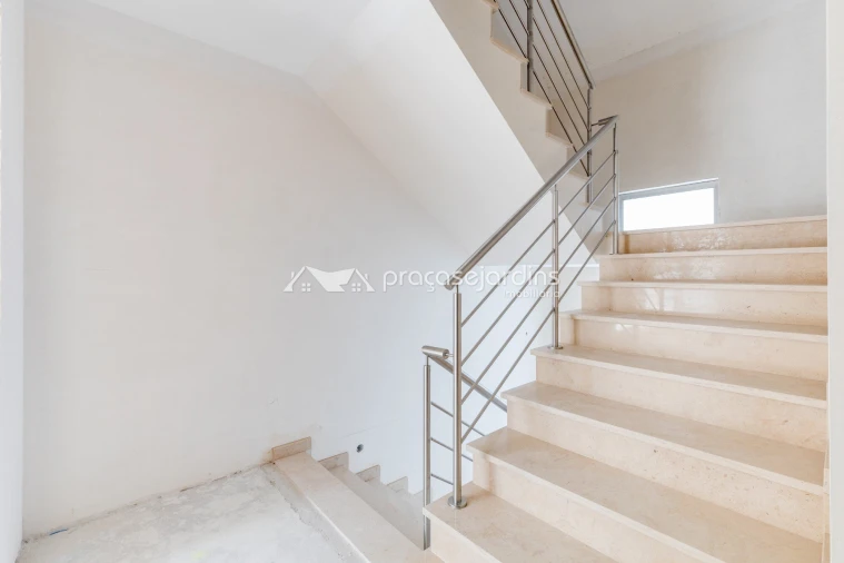 Moradia T3 para Venda em Parceiros e Azoia Foto 17