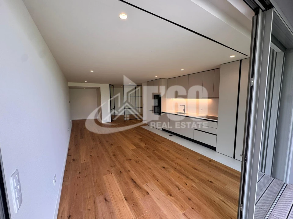 Apartamento T1 para Venda em São Felix da Marinha Foto 3
