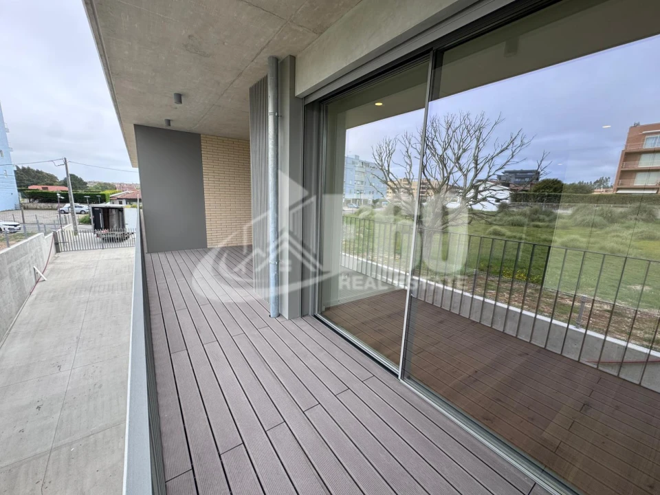 Apartamento T1 para Venda em São Felix da Marinha Foto 5