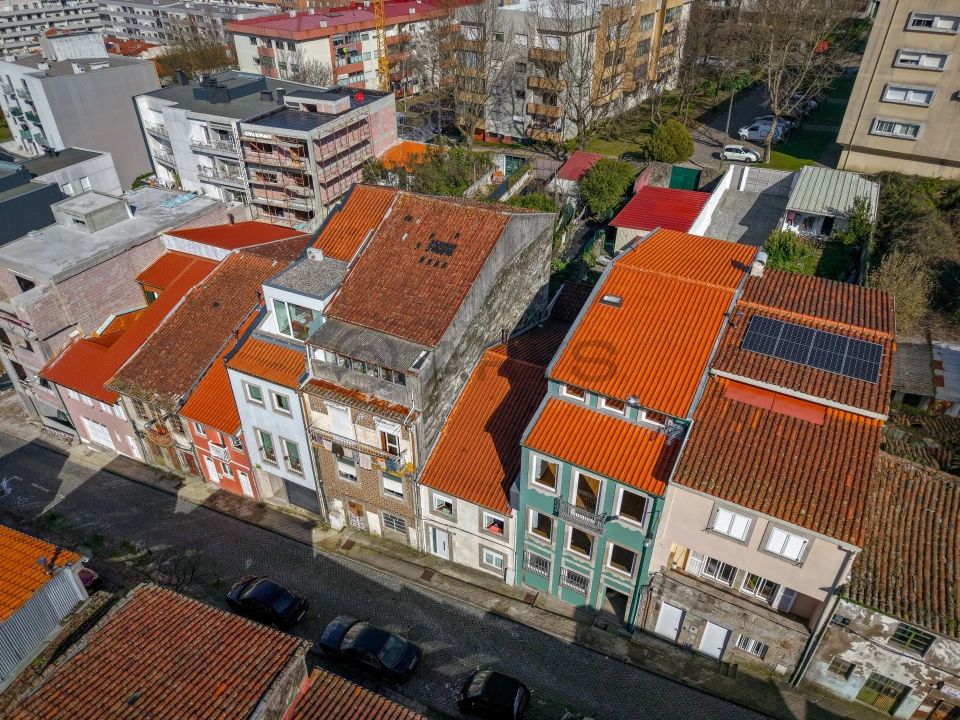 Prédio para Venda em Braga (Maximinos, Sé e Cividade) Foto 9