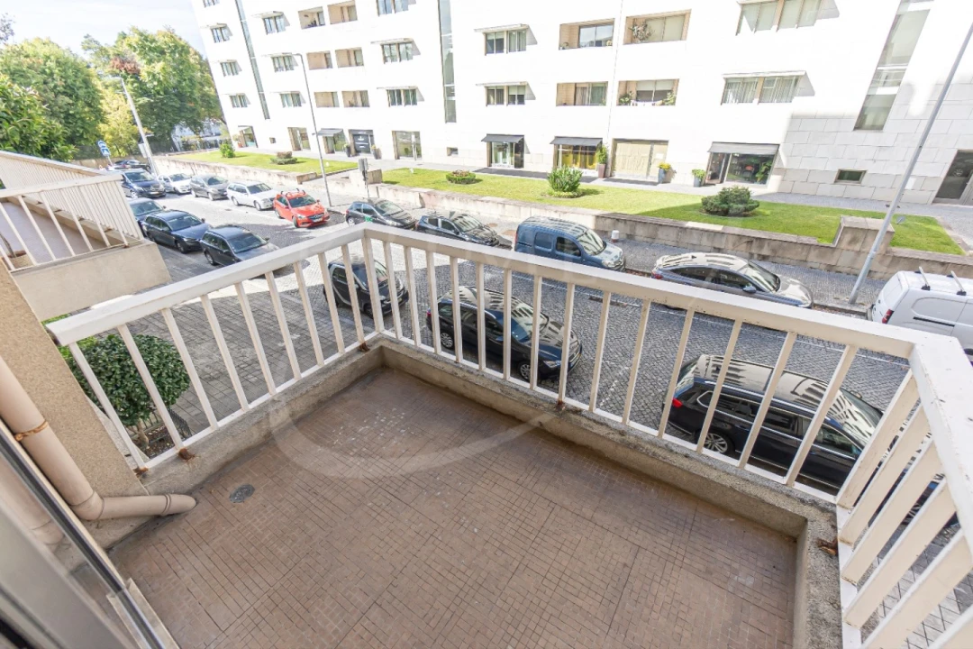Apartamento T2 para Arrendamento em Aldoar, Foz do Douro e Nevogilde Foto 6
