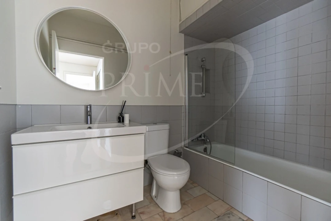 Apartamento T2 para Arrendamento em Aldoar, Foz do Douro e Nevogilde Foto 15