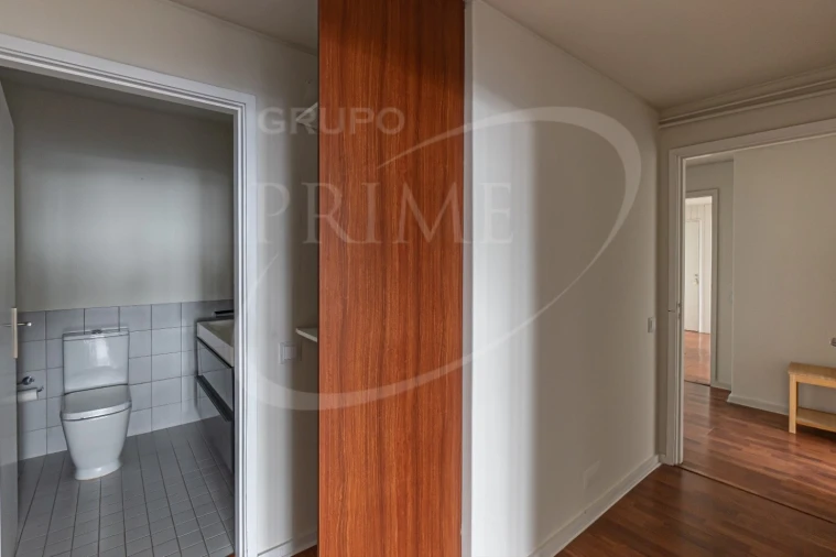 Apartamento T2 para Arrendamento em Aldoar, Foz do Douro e Nevogilde Foto 19